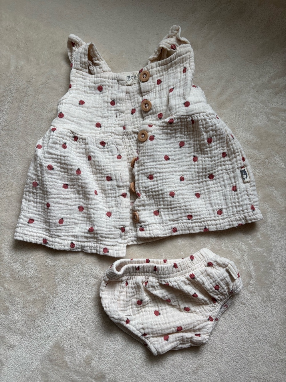 NWOT rabbit & bear organic strawberry sun dress with diaper cover 0-3M